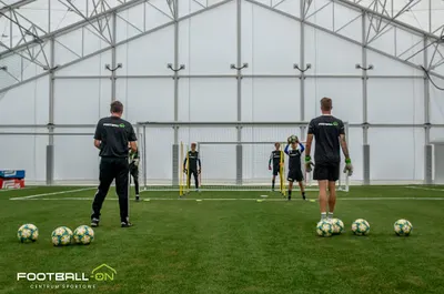 Football-on - piłkarskie urodziny I całoroczne boiska piłkarskie